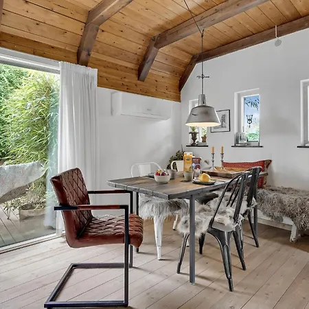 Stunning In With Kitchen